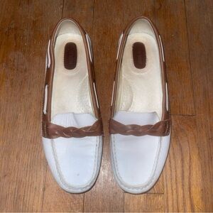 Nine West Loafers White With‎ Brown Leather Women's 7